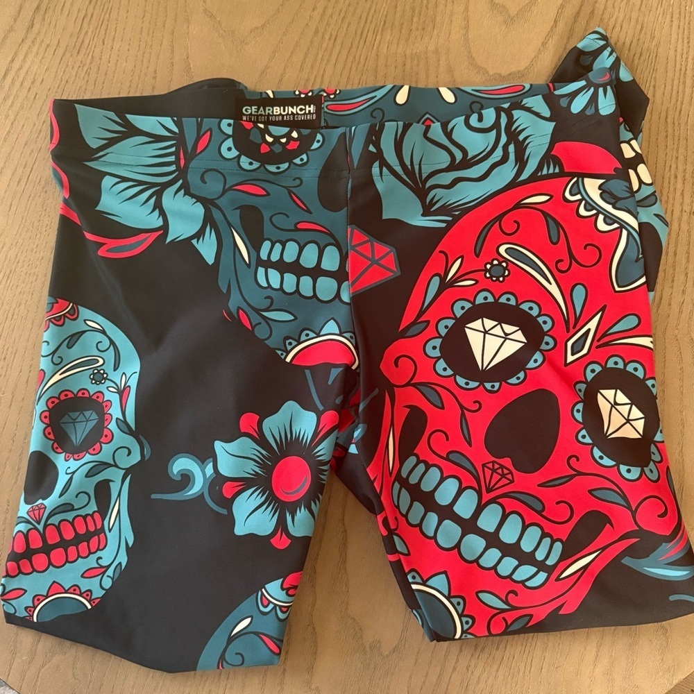Gear Bunch Blue Sugar Skull Leggings | XL | Vibrant & Stretchy - Picture 5 of 6